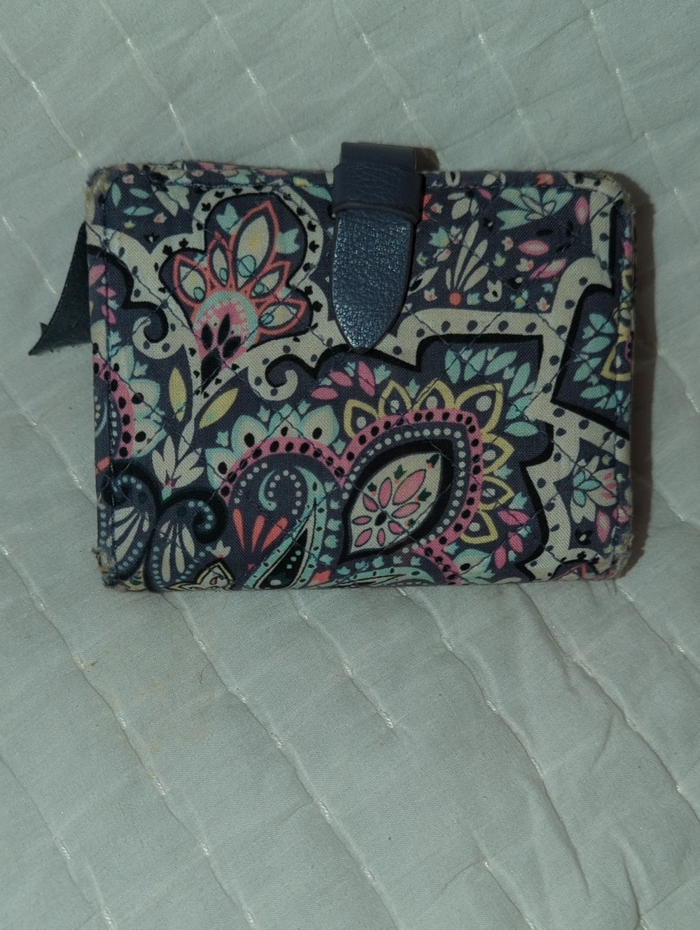 Vers Bradley Wallet With Change Zip And Credit Card Slots.